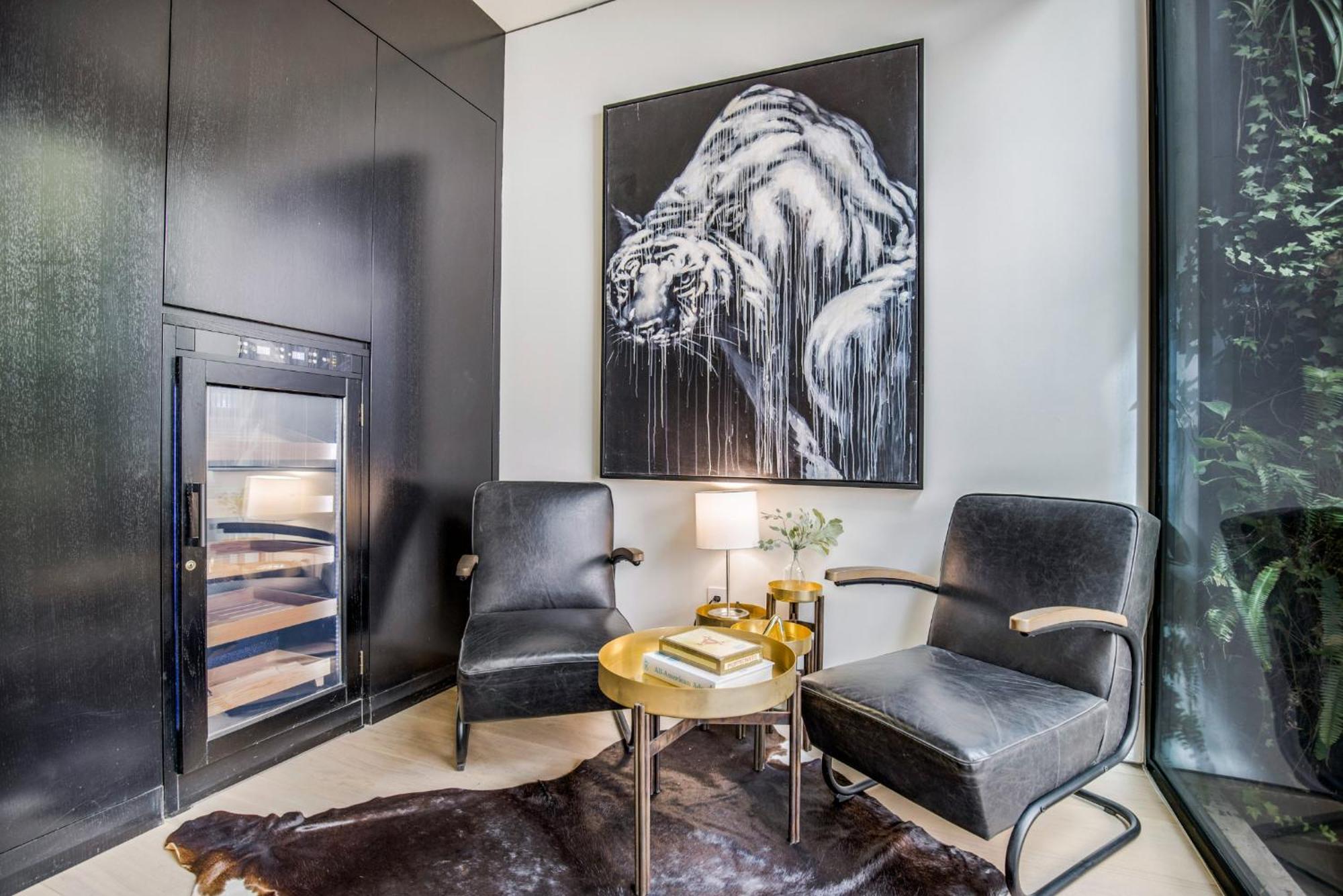 Swallow Sanctuary Apartment Los Angeles